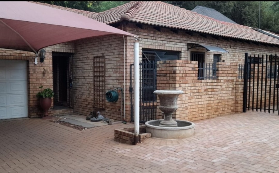 3 Bedroom Property for Sale in Wilkoppies North West